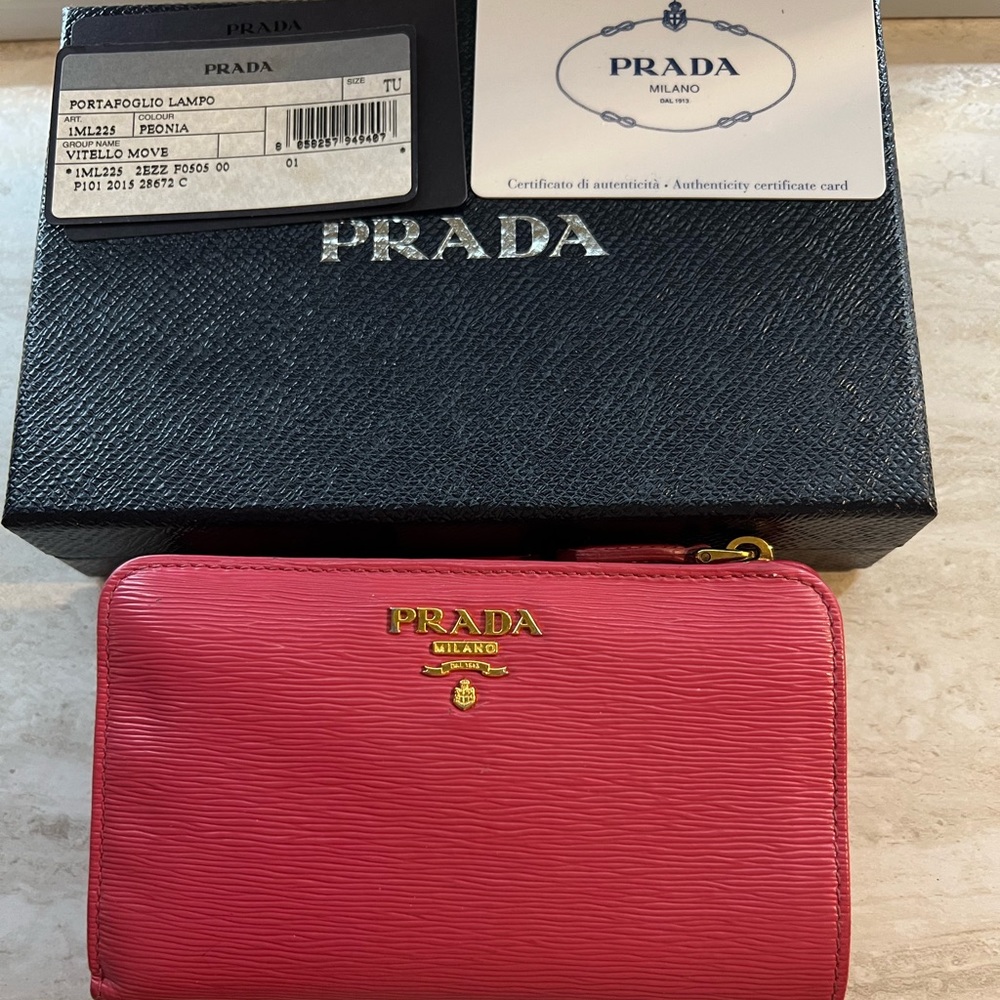Prada Folded Wallet Saffiano Leather in Peonia (Fuchsia Pink)